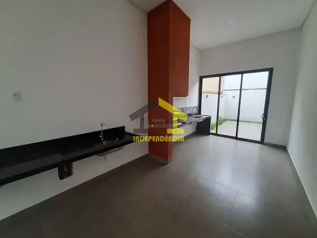 Casa com 200m² 3 quartos e 4 banheiros, à venda, no bairro Parque do Varvito em Itu