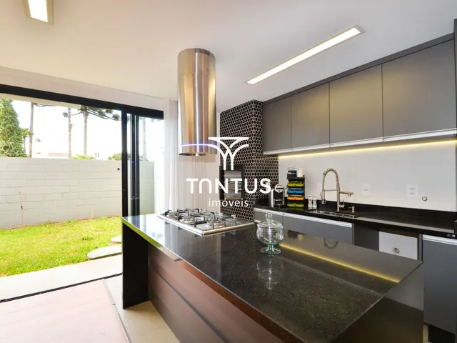 Casa com 90m² 3 quartos e 4 banheiros, à venda, no bairro Santa Cândida em Curitiba