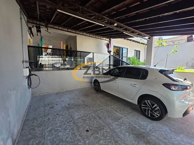 Casa com 307m² 3 quartos e 2 banheiros, à venda, no bairro Aurora em Londrina