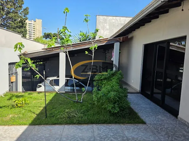 Casa com 307m² 3 quartos e 2 banheiros, à venda, no bairro Aurora em Londrina
