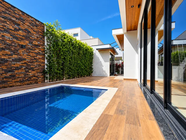 Casa 3 quartos e 4 banheiros, à venda, no bairro Jardim Recanto do Bosque em São João da Boa Vista