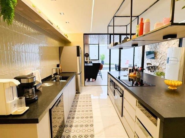 Casa com 456m² 3 quartos e 3 banheiros, à venda, no bairro Alphaville em Rio das Ostras