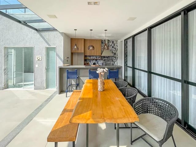 Casa com 360m² 5 quartos e 7 banheiros, à venda, no bairro Recreio dos Bandeirantes em Rio de Janeiro