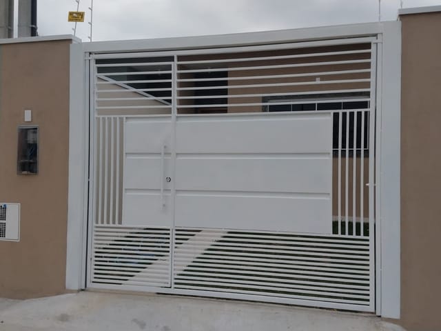 Casa com 125m² 2 quartos e 2 banheiros, à venda, no bairro Residencial Estoril em Taubaté