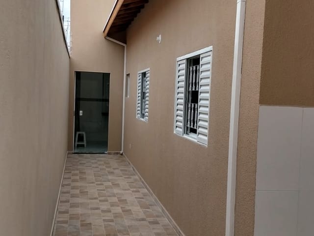 Casa com 125m² 2 quartos e 2 banheiros, à venda, no bairro Residencial Estoril em Taubaté