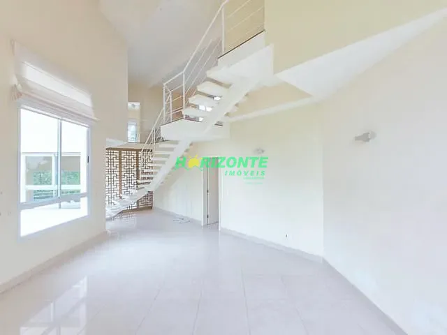 Casa com 300m² 3 quartos e 4 banheiros, à venda, no bairro Urbanova em São José dos Campos
