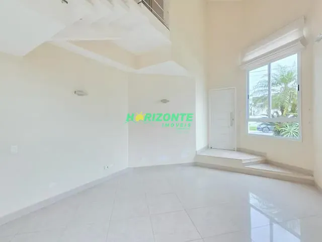 Casa com 300m² 3 quartos e 4 banheiros, à venda, no bairro Urbanova em São José dos Campos