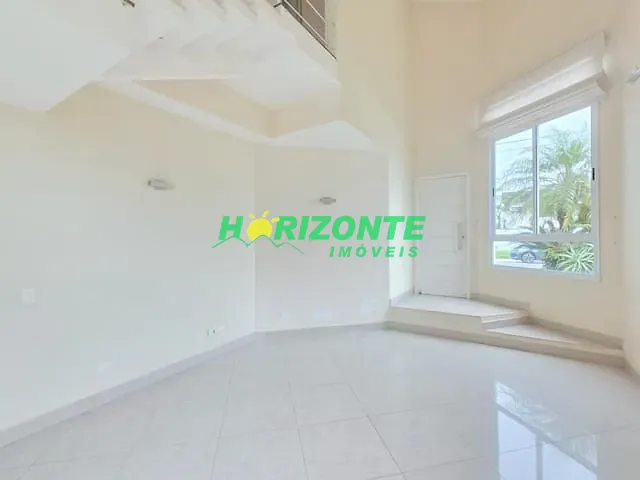 Casa com 300m² 3 quartos e 4 banheiros, à venda, no bairro Urbanova em São José dos Campos