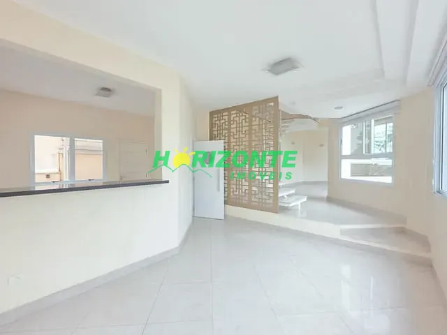Casa com 300m² 3 quartos e 4 banheiros, à venda, no bairro Urbanova em São José dos Campos