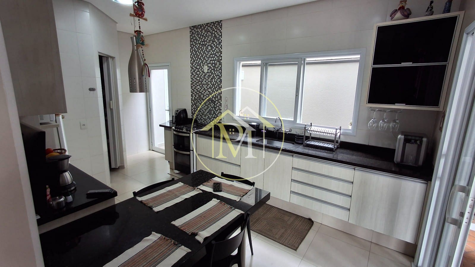 Casa à venda com 3 quartos, 180m² - Foto 6