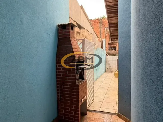 Casa com 250m² 3 quartos e 2 banheiros, para alugar, no bairro Jardim São Francisco de Assis em Londrina