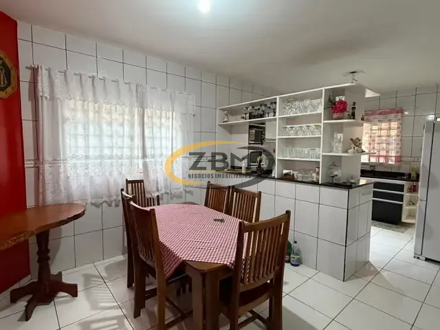 Casa com 250m² 3 quartos e 2 banheiros, para alugar, no bairro Jardim São Francisco de Assis em Londrina