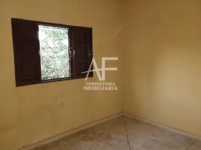Casa com 420m² 2 quartos e 2 banheiros, à venda, no bairro Chácara do Visconde em Taubaté