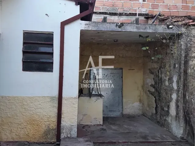 Casa com 420m² 2 quartos e 2 banheiros, à venda, no bairro Chácara do Visconde em Taubaté