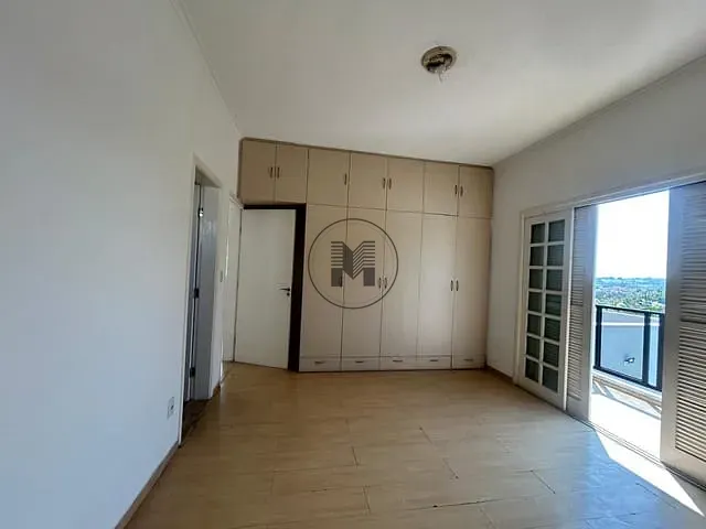 Casa com 307m² 4 quartos e 4 banheiros, à venda, no bairro Portal das Colinas em Guaratinguetá