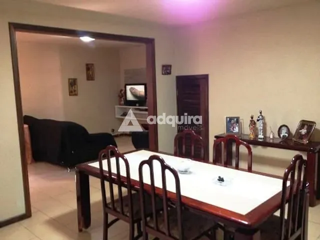 Sobrado com 336m² 6 quartos e 2 banheiros, à venda, no bairro Oficinas em Ponta Grossa