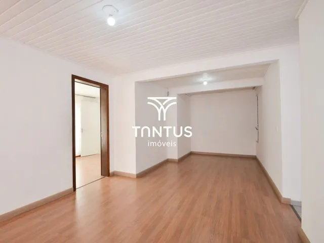 Casa com 200m² 3 quartos e 2 banheiros, à venda, no bairro Capão Raso em Curitiba