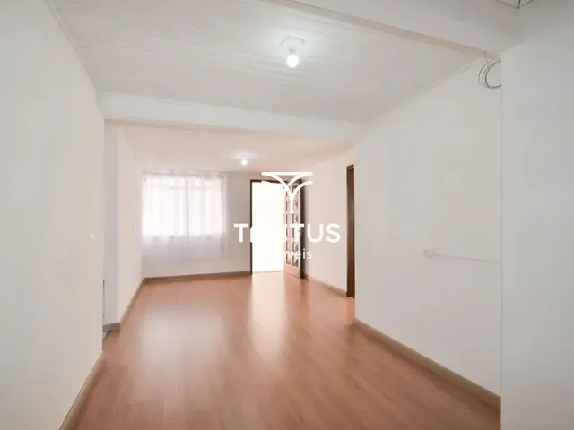 Casa com 200m² 3 quartos e 2 banheiros, à venda, no bairro Capão Raso em Curitiba