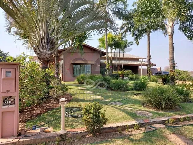 Casa com 1100m² 3 quartos e 5 banheiros, à venda ou para alugar, no bairro Condomínio Plazza Ville em Jaguariúna