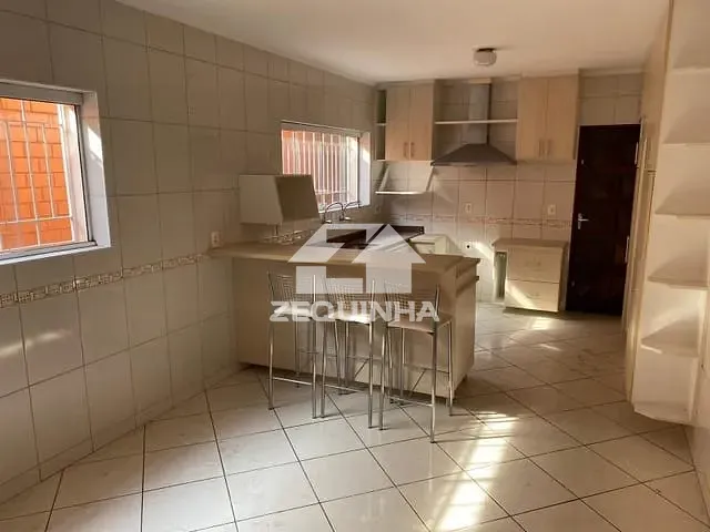 Casa com 125m² 3 quartos e 2 banheiros, para alugar, no bairro Vila Campesina em Osasco