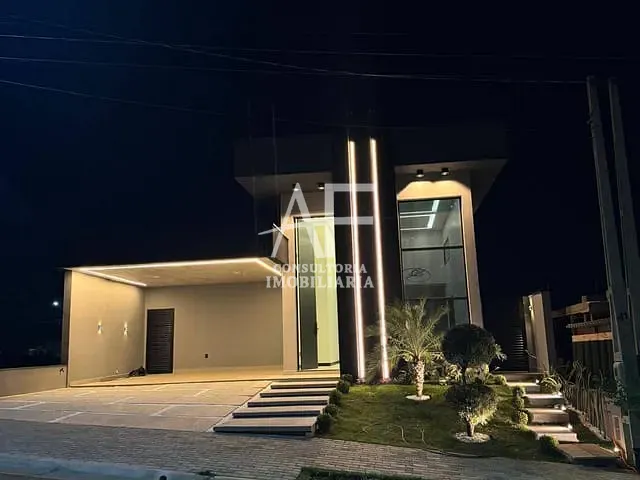 Casa com 300m² 3 quartos e 5 banheiros, à venda, no bairro Residencial Colinas em Caçapava
