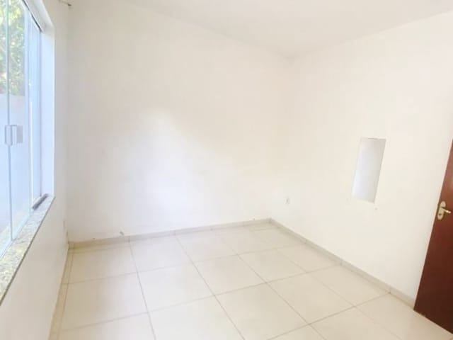 Casa 2 quartos e 1 banheiro, à venda, no bairro Chácara Mariléa em Rio das Ostras