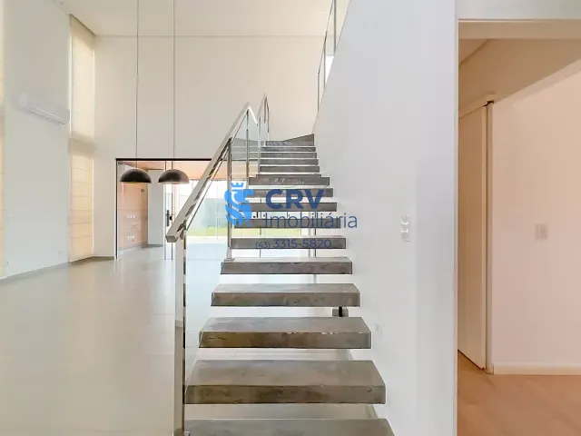 Casa com 501m² 4 quartos e 6 banheiros, à venda, no bairro Esperança em Londrina
