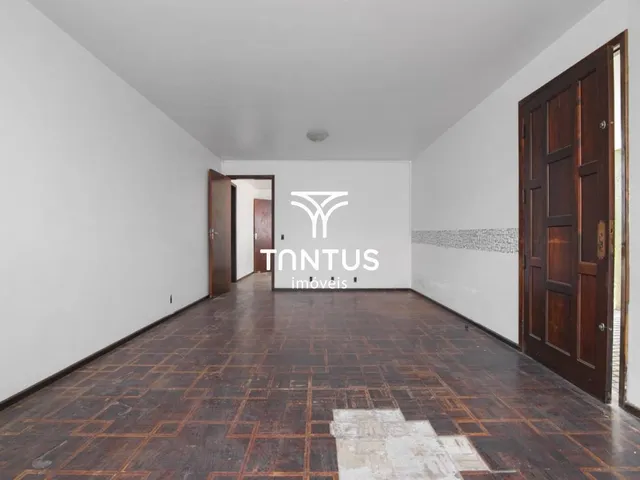 Casa com 374m² 3 quartos e 4 banheiros, à venda, no bairro Juvevê em Curitiba