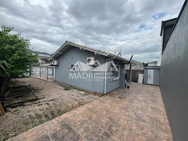 Casa com 285m² 2 quartos e 1 banheiro, à venda, no bairro São Sebastião em Palhoça