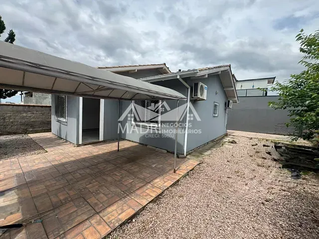 Casa com 285m² 2 quartos e 1 banheiro, à venda, no bairro São Sebastião em Palhoça