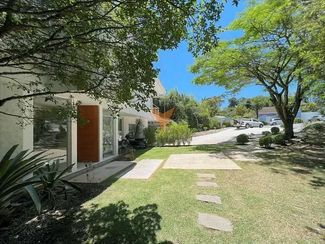 Casa 4 quartos e 6 banheiros, à venda ou para alugar, no bairro Altos de São Fernando em Jandira