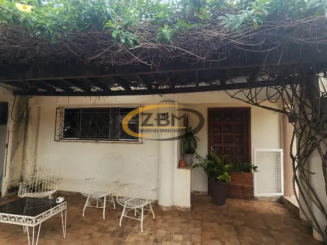 Casa com 780m² 5 quartos e 4 banheiros, à venda, no bairro Dom Pedro em Londrina