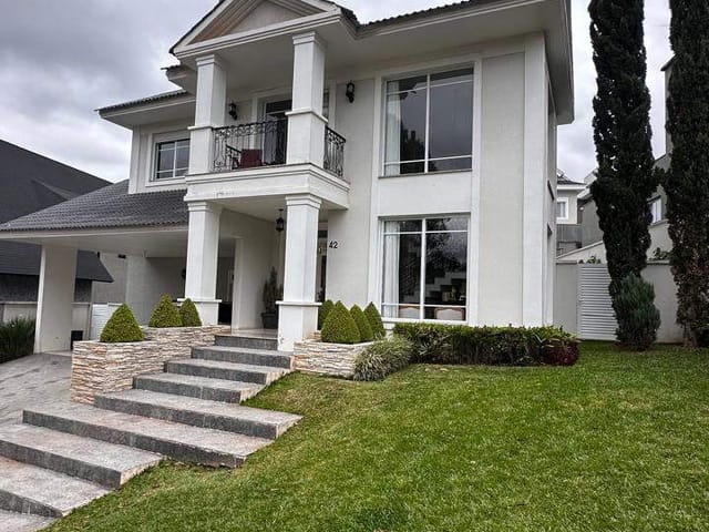 Casa com 347m² 3 quartos e 6 banheiros, à venda, no bairro Estrela em Ponta Grossa