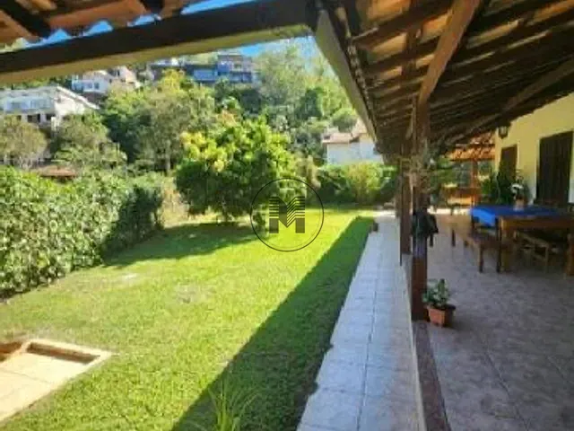 Casa com 1371m² 4 quartos e 1 banheiro, à venda, no bairro Penedo em Itatiaia