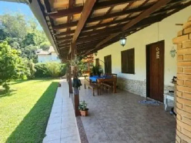 Casa com 1371m² 4 quartos e 1 banheiro, à venda, no bairro Penedo em Itatiaia