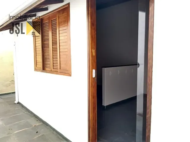 Casa com 175m², à venda ou para alugar, no bairro Centro em Caçapava