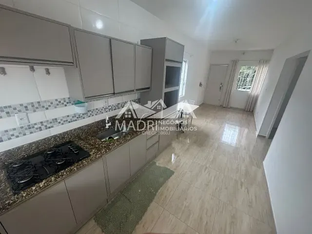 Casa 2 quartos e 1 banheiro, à venda ou para alugar, no bairro Bela Vista em Palhoça