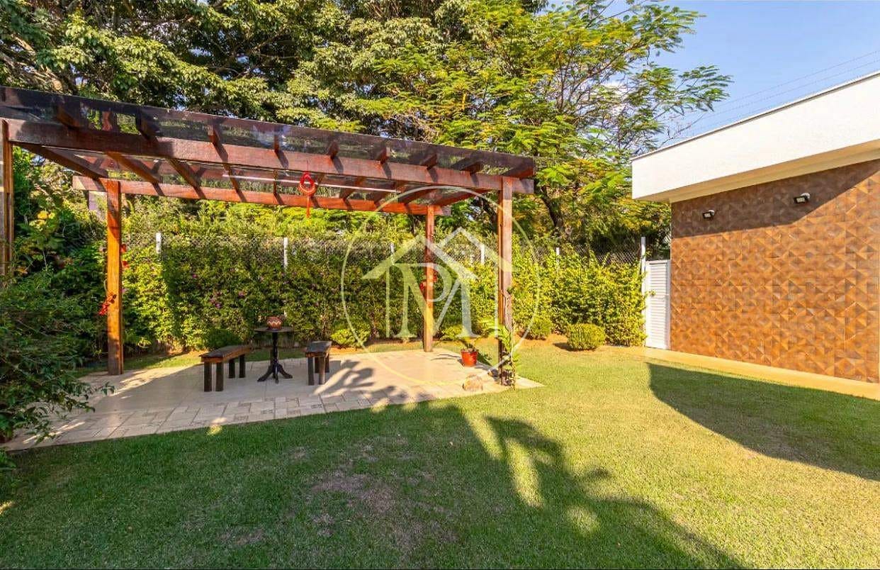 Casa à venda com 3 quartos, 285m² - Foto 16