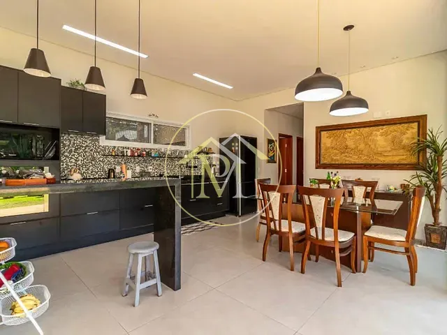 Casa com 1000m² 3 quartos e 5 banheiros, à venda, no bairro Parque São Bento em Sorocaba