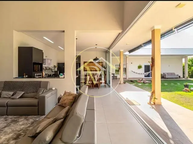 Casa com 1000m² 3 quartos e 5 banheiros, à venda, no bairro Parque São Bento em Sorocaba