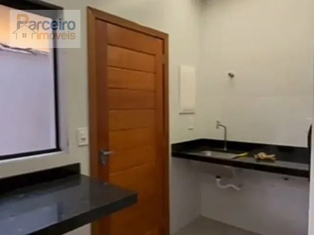 Casa 2 quartos e 4 banheiros, à venda, no bairro Tupi em Praia Grande