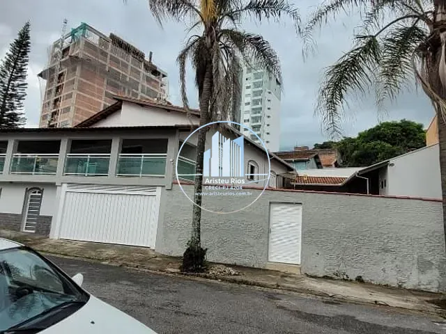 Casa com 412m² 4 quartos e 3 banheiros, para alugar, no bairro Santa Doroteia em Pouso Alegre