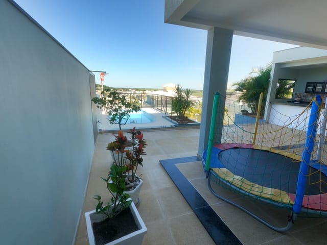 Casa 5 quartos e 4 banheiros, à venda, no bairro Lagoa em Macaé