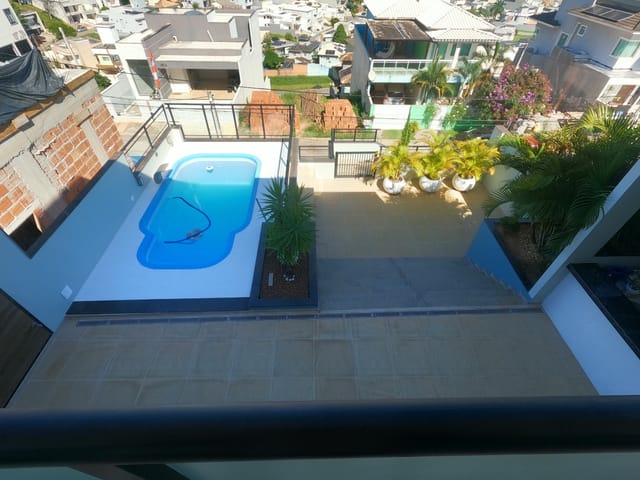 Casa 5 quartos e 4 banheiros, à venda, no bairro Lagoa em Macaé