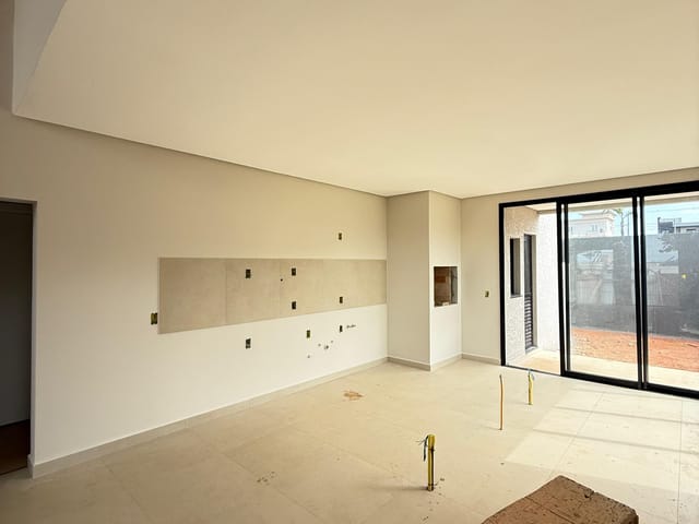 Casa com 150m² 3 quartos e 3 banheiros, à venda, no bairro Jardim Carvalho em Ponta Grossa
