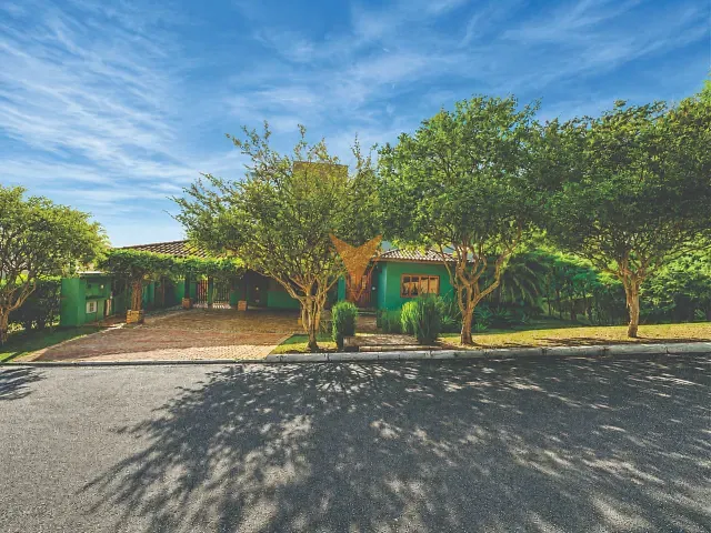 Casa com 1001m² 4 quartos e 6 banheiros, à venda, no bairro Residencial Euroville em Carapicuíba