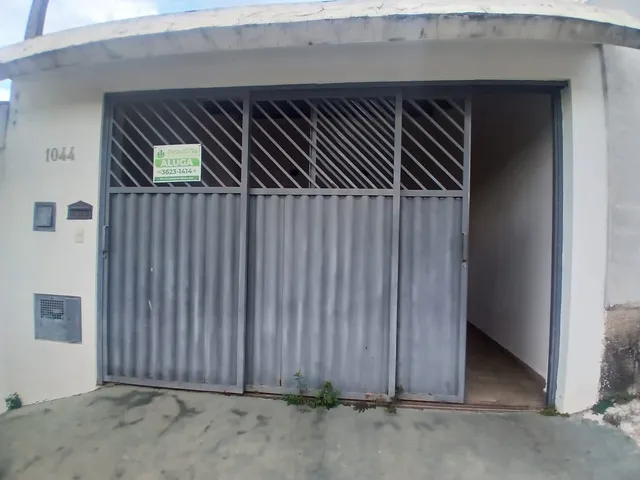Casa 2 quartos e 2 banheiros, para alugar, no bairro Jardim Dona Tereza em São João da Boa Vista