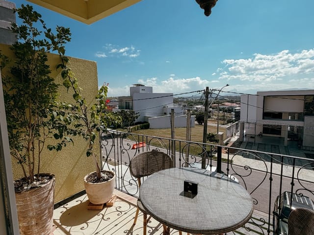 Casa 3 quartos e 3 banheiros, à venda, no bairro Alphaville em Rio das Ostras