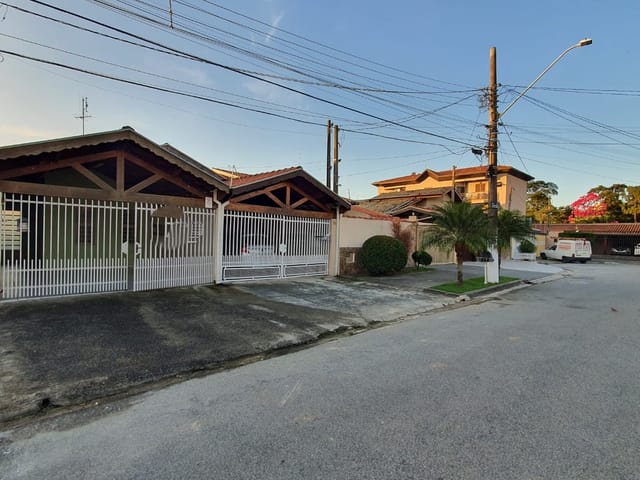 Casa com 125m² 2 quartos e 1 banheiro, à venda, no bairro Esplanada Independência em Taubaté