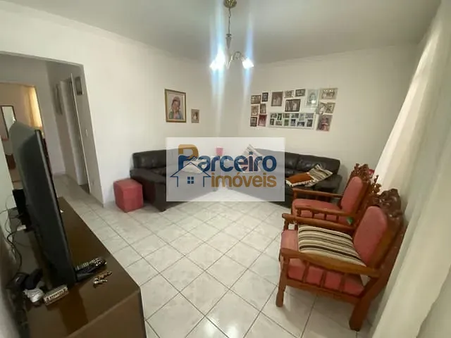 Casa com 125m² 3 quartos e 2 banheiros, à venda, no bairro Vila Carmosina em São Paulo